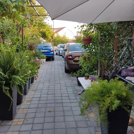 Dalmati House 3*