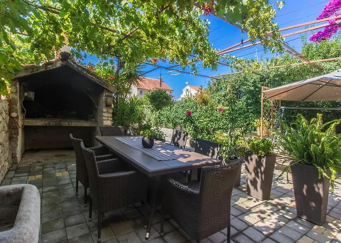 Dalmati House Guest house 3*